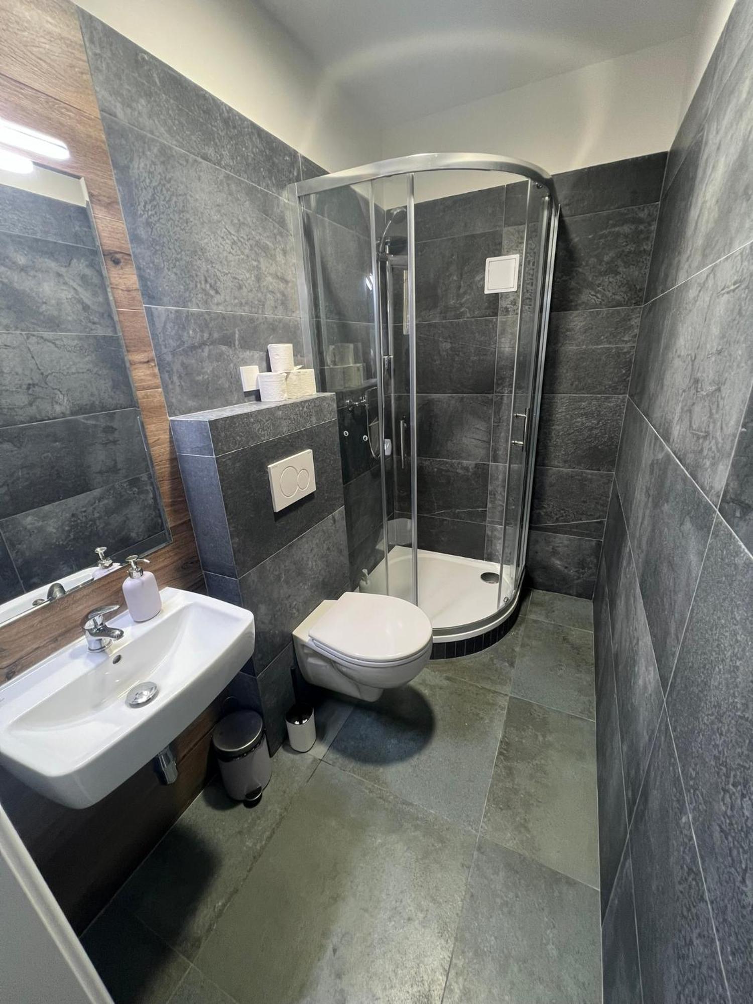 Like A Hostel Praha Bagian luar foto